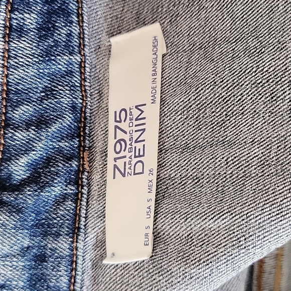 Zara Distressed Medium Wash Denim Jacket Y2K - Picture 6 of 6